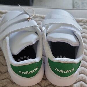 Adidas Kids Sneakers in White and Green
